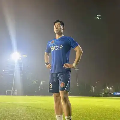 唐涵静